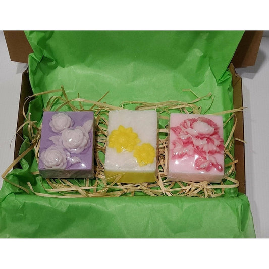 Handmade Soap - Square - Flowers x 3 Soaps - Giftbox - No Palm Oil - Vegan Friendly - Free Shipping - AMD Touring